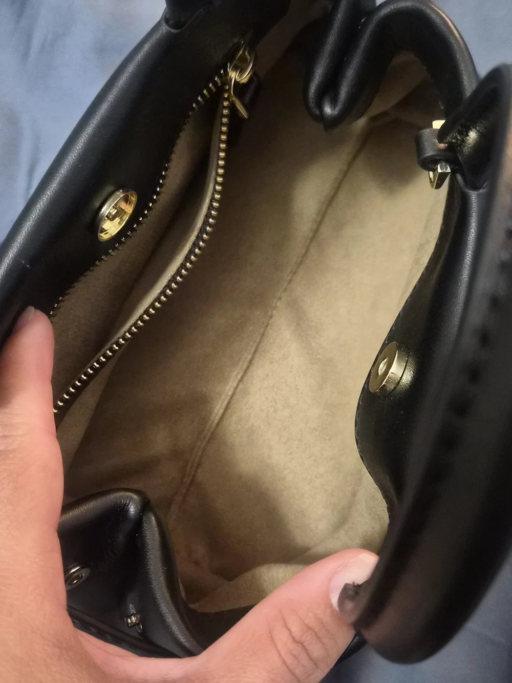 MANU Atelier Le Cambon 20 Black